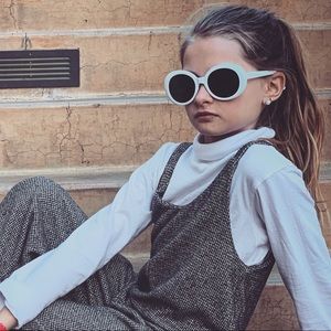 Meet your Posher, Edith